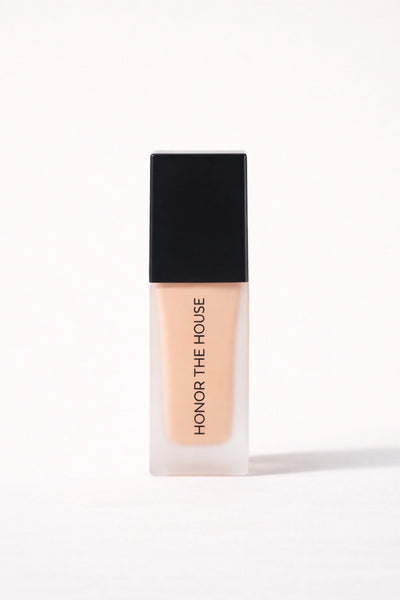 Daydream vegan liquid foundation in its original packaging by Honor The House